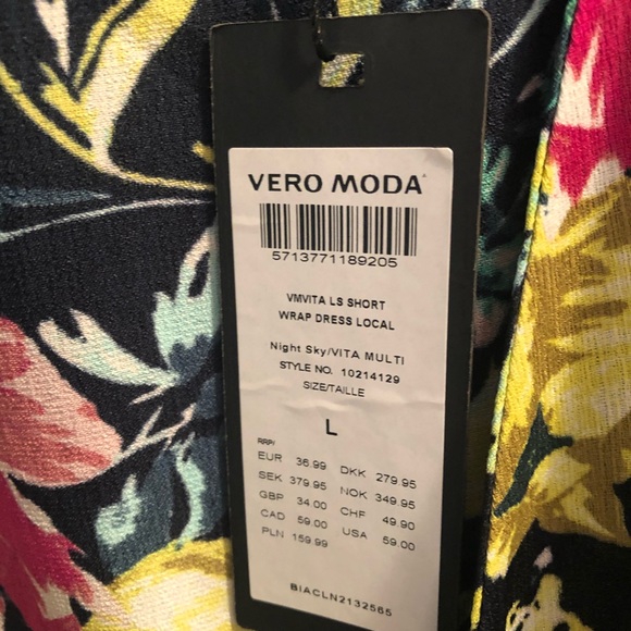 Vera Moda dress NWT Wrap style - Picture 3 of 3